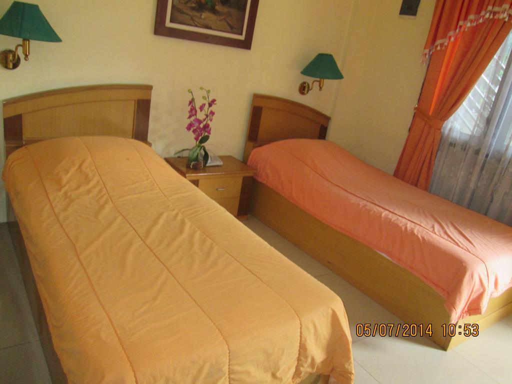 Sapadia Hotel And Cottage Parapat Δωμάτιο φωτογραφία