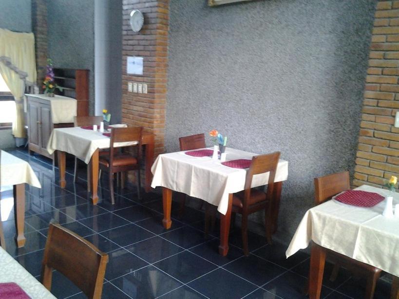 Sapadia Hotel And Cottage Parapat Εξωτερικό φωτογραφία