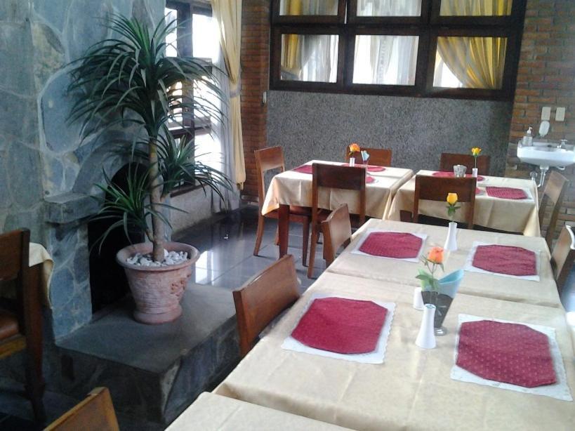 Sapadia Hotel And Cottage Parapat Εξωτερικό φωτογραφία