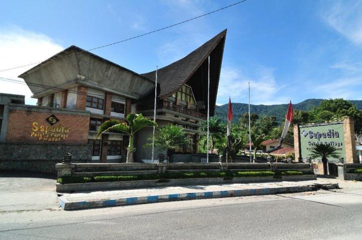Sapadia Hotel And Cottage Parapat Εξωτερικό φωτογραφία