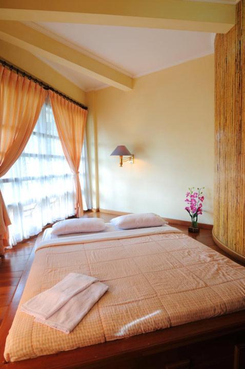 Sapadia Hotel And Cottage Parapat Εξωτερικό φωτογραφία